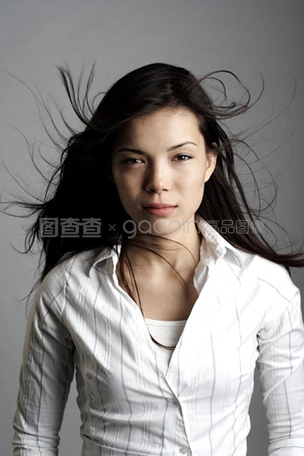 双碟秀直播 弹壳与玫瑰